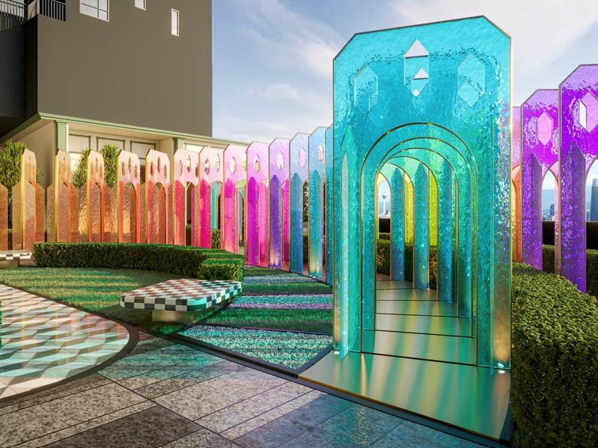 Glass garden walk