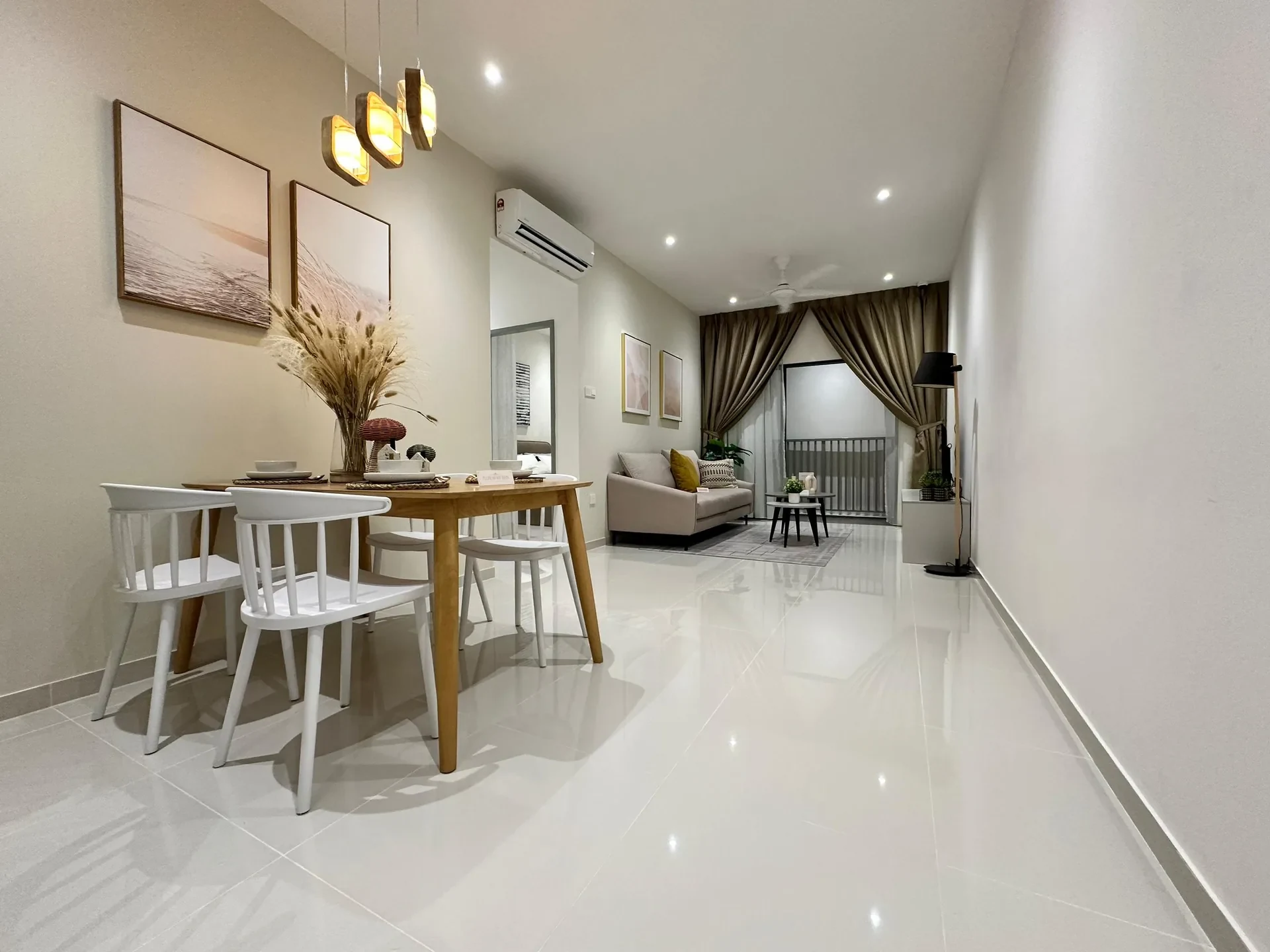 Iconic Harmony show-unit living room